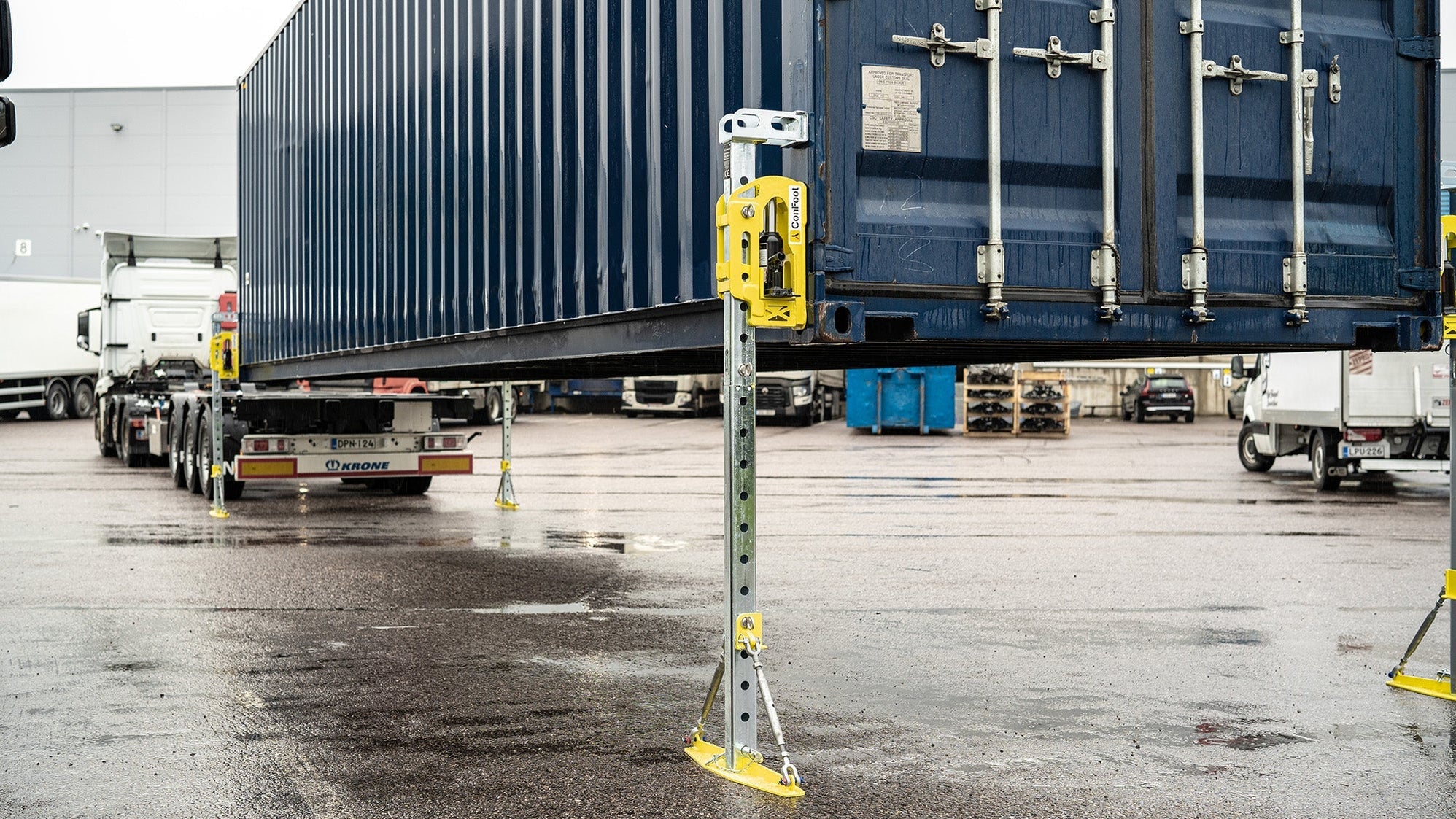Container-Stützen & -schwerlastrollen — 24tainer